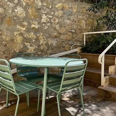 Apartment Mourillon : T2 Avec Jardin, A 400 M De La Plage *