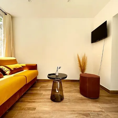 Mourillon : T2 Avec Jardin, A 400 M De La Plage Apartmán *