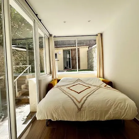 Mourillon : T2 Avec Jardin, A 400 M De La Plage Appartement *