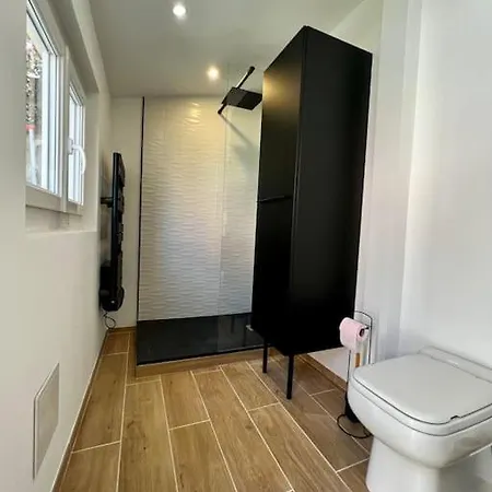 Mourillon : T2 Avec Jardin, A 400 M De La Plage Apartmán Toulon