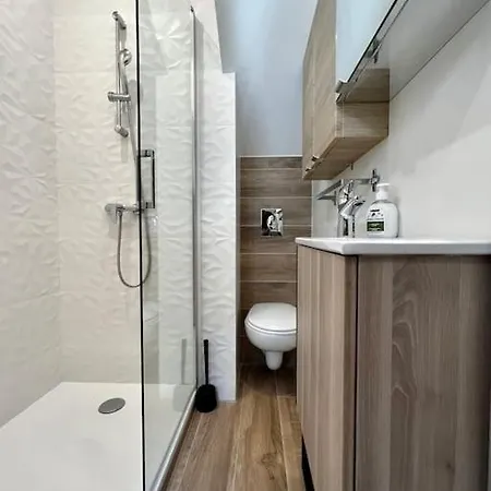 Mourillon : T2 Avec Jardin, A 400 M De La Plage Appartement Toulon